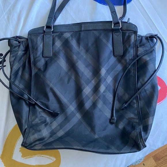 Burberry Purse Authentic - Picture 2 of 11